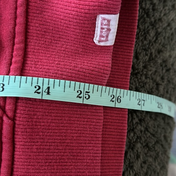 LEVI’S vintage red jersey crewneck fits unisex small - Picture 9 of 10